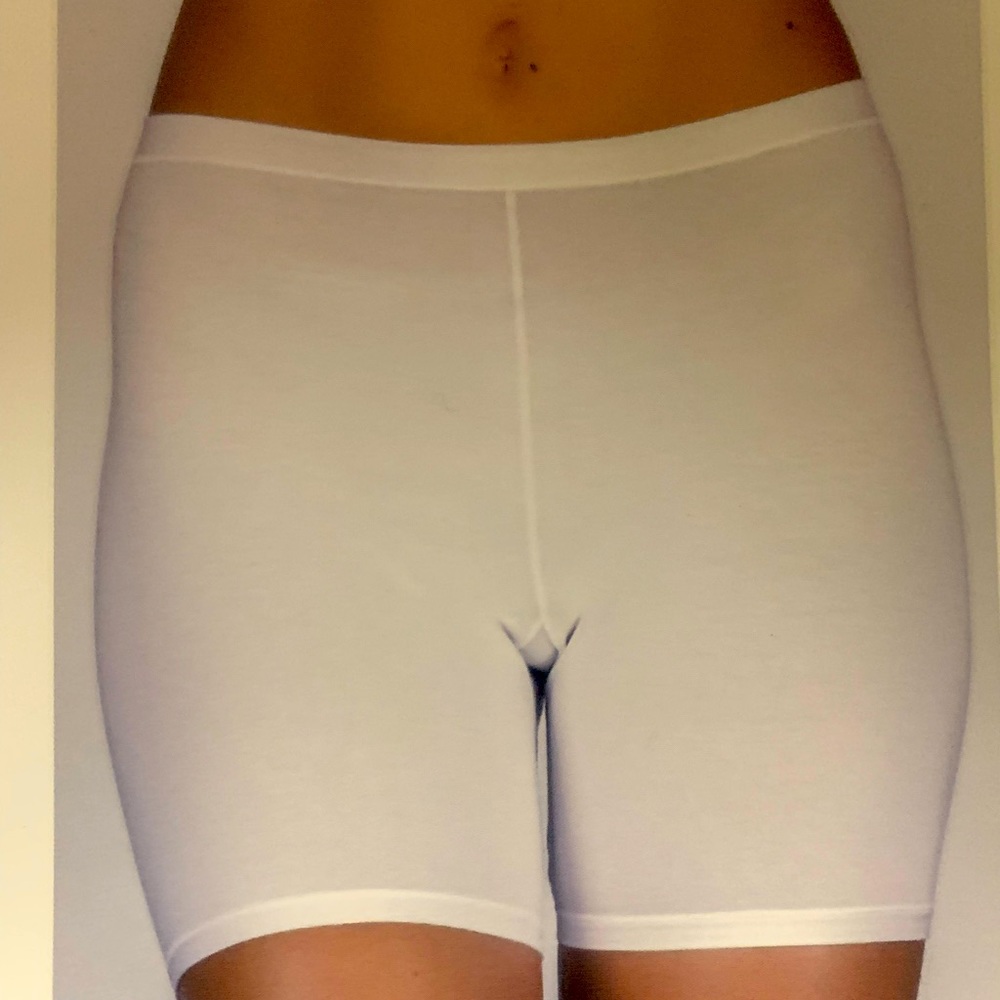 Luxury Italian basic shape wear